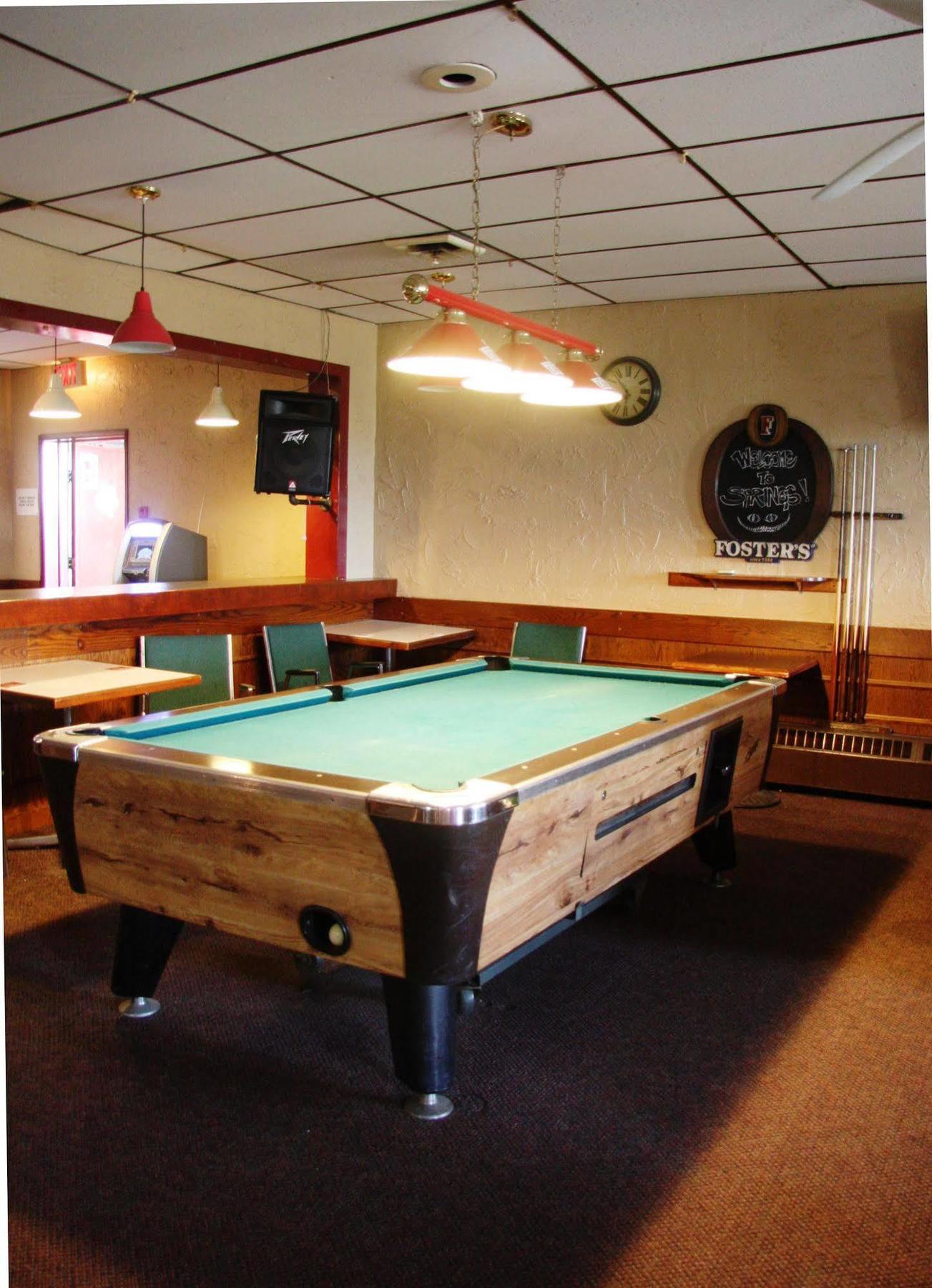 Springs Motor Inn Wainwright Екстер'єр фото