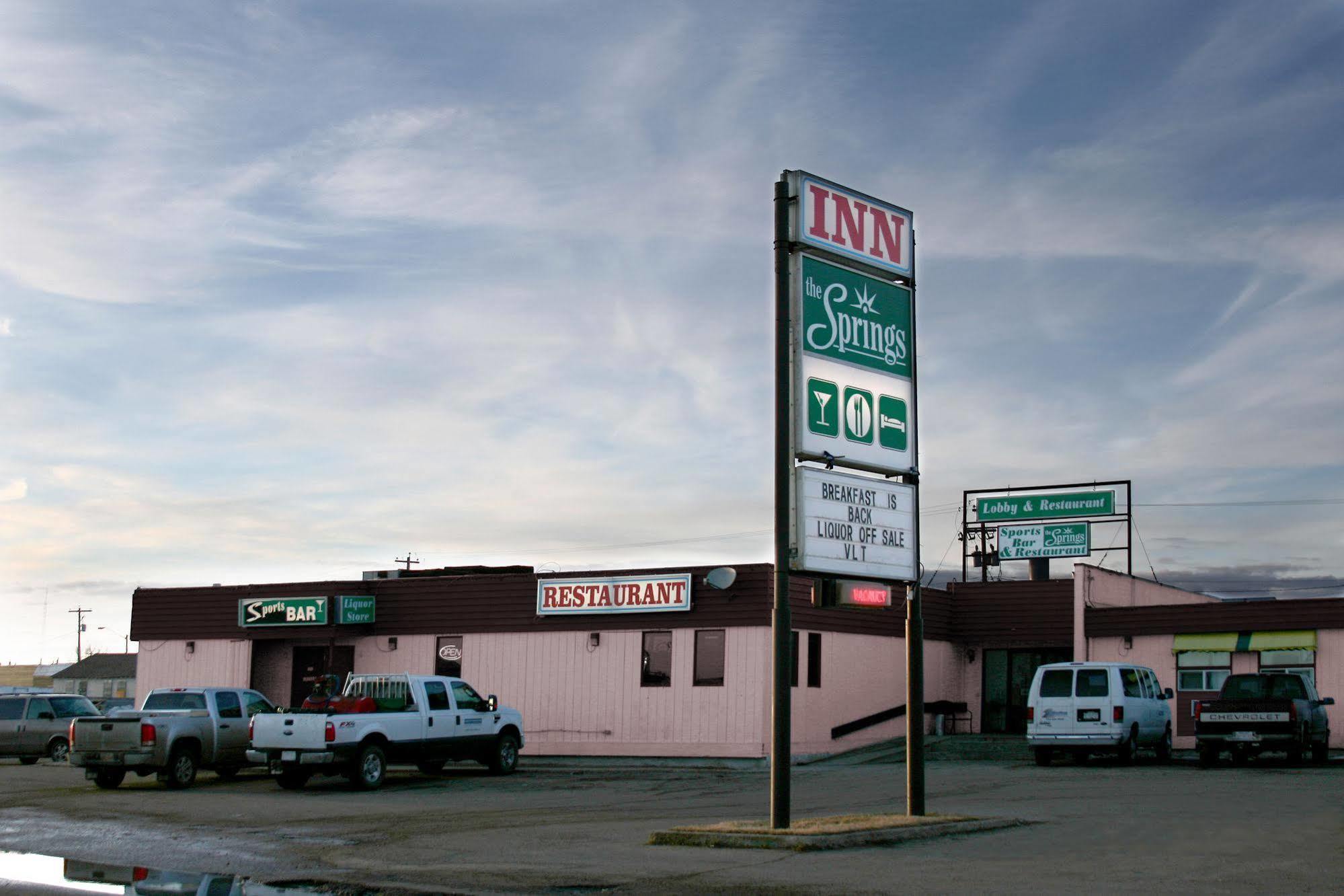 Springs Motor Inn Wainwright Екстер'єр фото